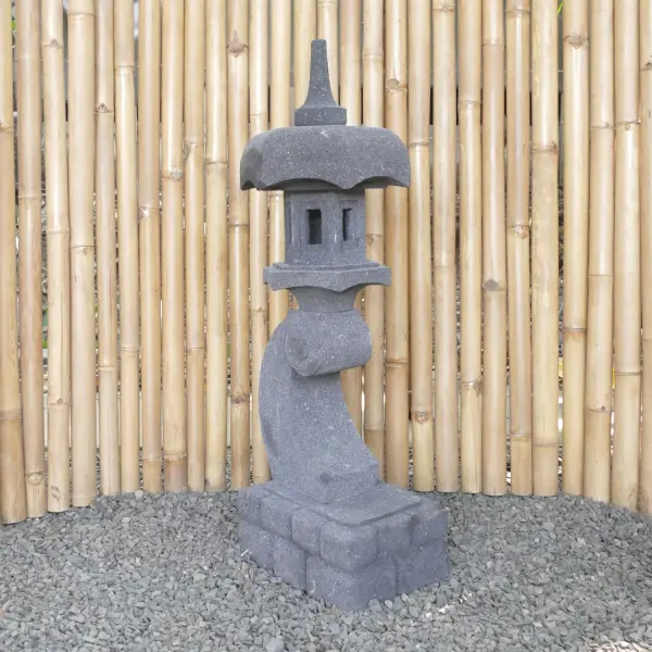 Product image 4 of the product “Japanese style Garden Lantern, made from Andesit Stone. Multipart. 90 cm Height, Roof is 30 cm width. ”